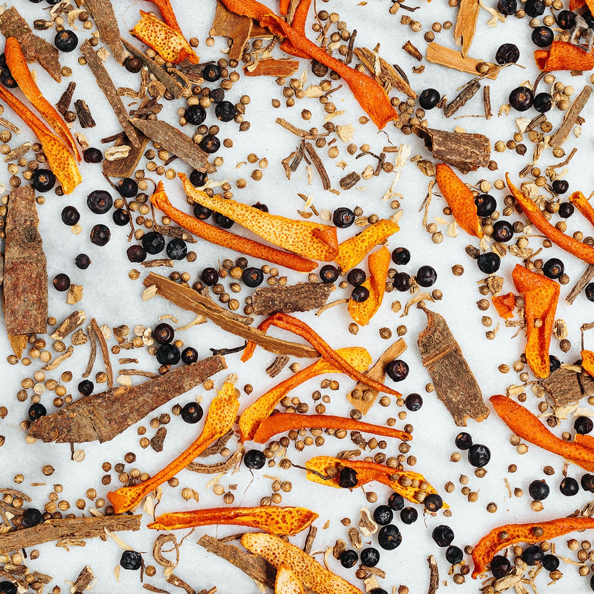 經(jīng)典海角干燥風(fēng)格，淡淡的柑橘味白酒包裝設(shè)計(jì)