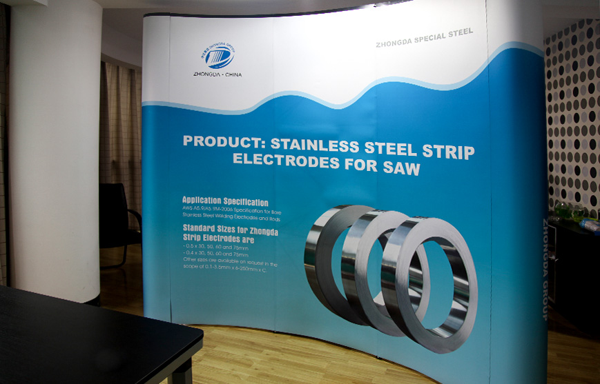 拉網(wǎng)展架設計制作